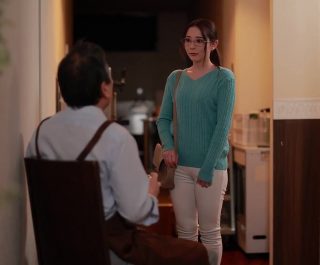 Vợ làm thêm đi khách sạn với trai trẻ